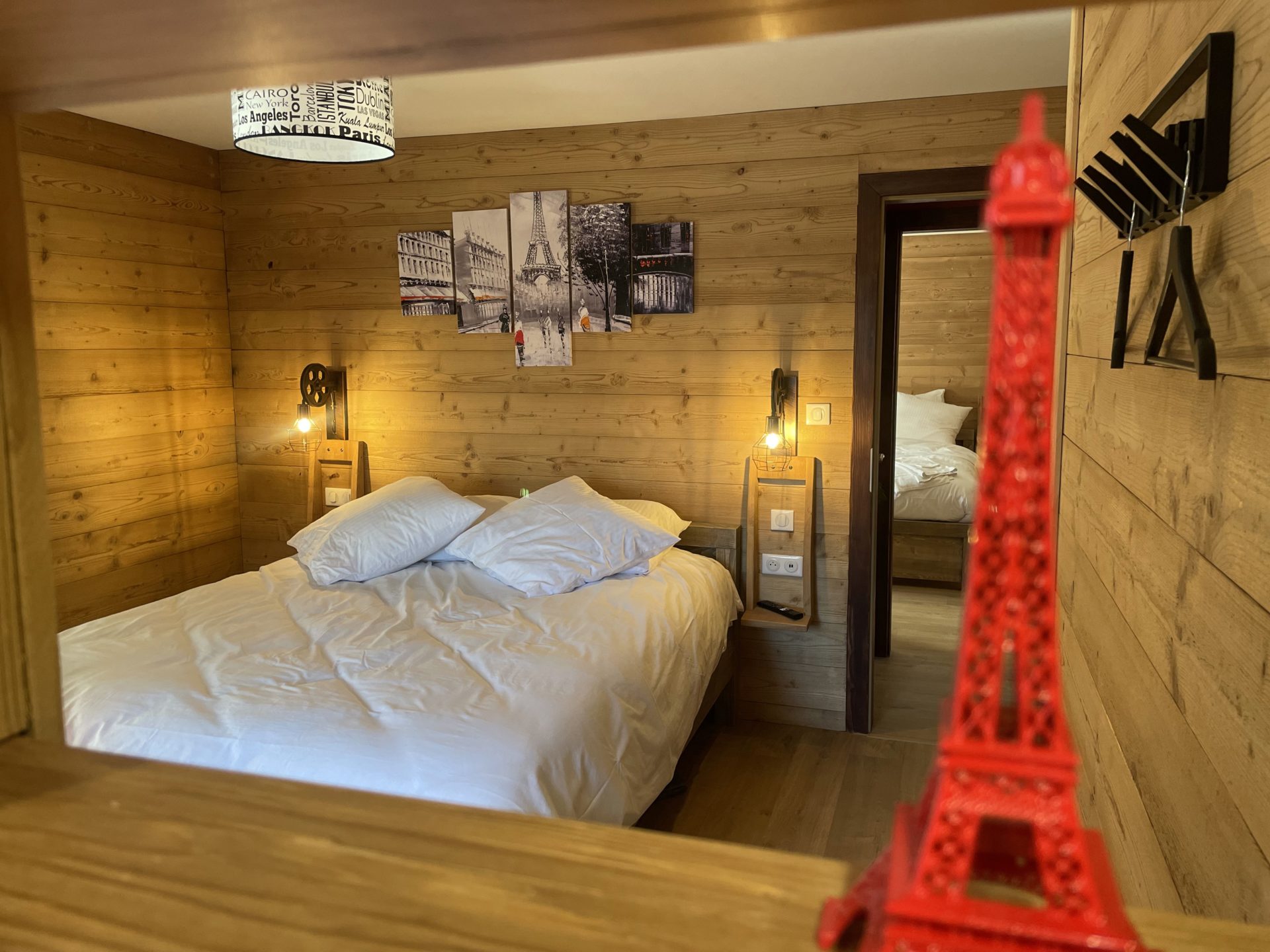 Chambre Paris du gite les trésanes